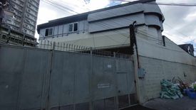 Warehouse / Factory for sale in Apolonio Samson, Metro Manila near LRT-1 Balintawak