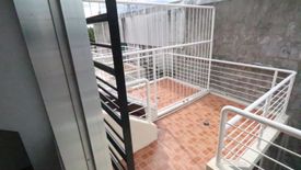 3 Bedroom Townhouse for sale in Barangay 42, Metro Manila near LRT-1 R. Papa