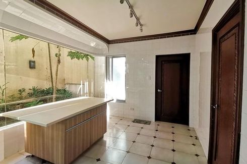 5 Bedroom House for rent in Pansol, Metro Manila