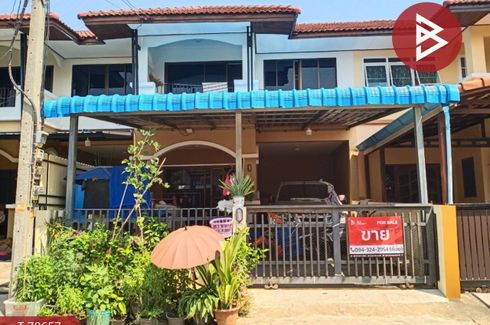 3 Bedroom Townhouse for sale in Khlong Yong, Nakhon Pathom
