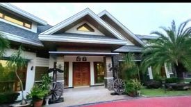 7 Bedroom House for sale in Santo Domingo, Pampanga