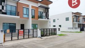 3 Bedroom Townhouse for sale in Dokmai, Bangkok