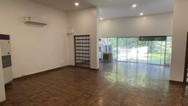 4 Bedroom House for rent in Dasmariñas North, Metro Manila near MRT-3 Ayala