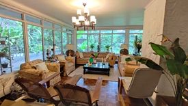 4 Bedroom House for sale in Loyola Heights, Metro Manila near LRT-2 Katipunan