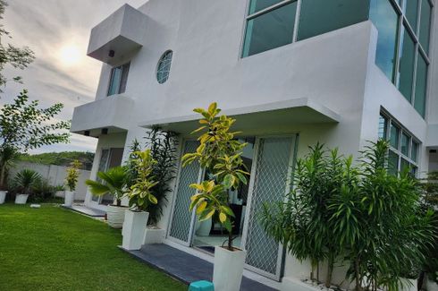 3 Bedroom House for sale in Poblacion Occidental, Cebu