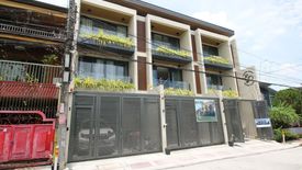 3 Bedroom House for sale in Pinyahan, Metro Manila