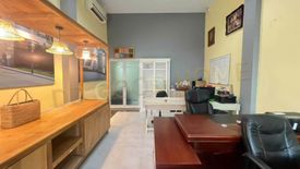 3 Bedroom Commercial for sale in Samae Dam, Bangkok