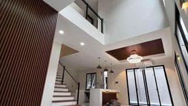 5 Bedroom House for sale in Moonwalk, Metro Manila