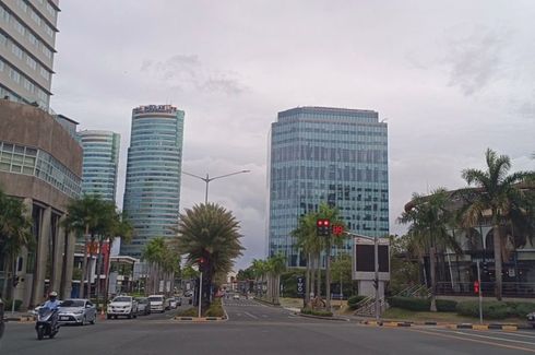 Commercial for sale in South Triangle, Metro Manila near MRT-3 Quezon Avenue