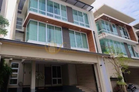 4 Bedroom House for sale in Sam Sen Nai, Bangkok near BTS Saphan Kwai