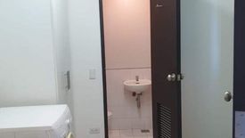 2 Bedroom Condo for rent in San Lorenzo, Metro Manila near MRT-3 Ayala