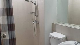 2 Bedroom Condo for rent in San Lorenzo, Metro Manila near MRT-3 Ayala