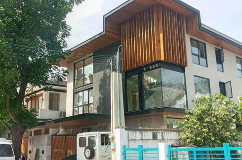 6 Bedroom House for sale in Bagumbayan, Metro Manila