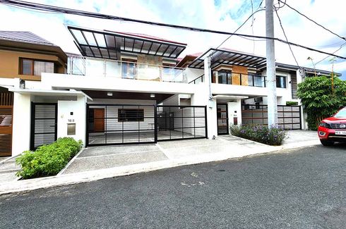 5 Bedroom Townhouse for sale in Commonwealth, Metro Manila