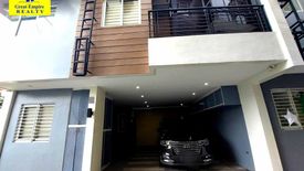 3 Bedroom Townhouse for sale in Central, Metro Manila