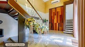 6 Bedroom House for sale in Moonwalk, Metro Manila