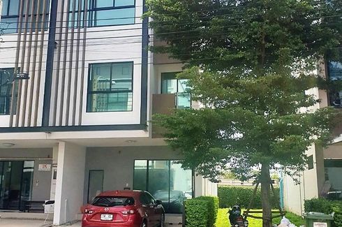 3 Bedroom Townhouse for rent in iField Bangna, Dokmai, Bangkok