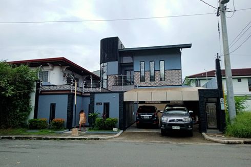 5 Bedroom House for sale in Moonwalk, Metro Manila