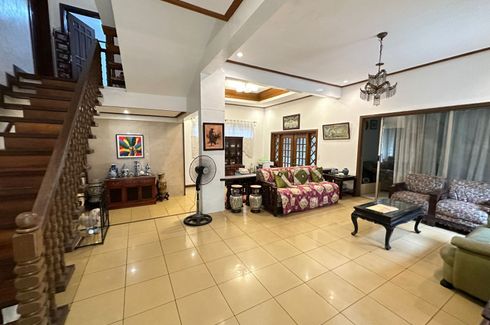 5 Bedroom House for sale in Horseshoe, Metro Manila near LRT-2 Betty Go-Belmonte