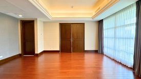 3 Bedroom Condo for sale in Urdaneta, Metro Manila near MRT-3 Ayala