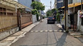Rumah dijual dengan 3 kamar tidur di Tomang, Jakarta