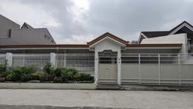 4 Bedroom House for sale in Loyola Heights, Metro Manila