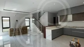 4 Bedroom House for sale in Talon Dos, Metro Manila