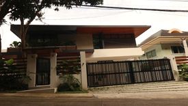 5 Bedroom House for sale in Loyola Heights, Metro Manila near LRT-2 Katipunan