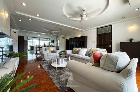 3 Bedroom Apartment for rent in Swasdi Mansion, Khlong Toei Nuea, Bangkok near MRT Sukhumvit