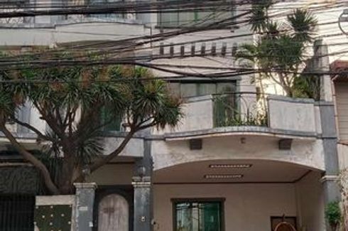 6 Bedroom House for rent in Palanan, Metro Manila