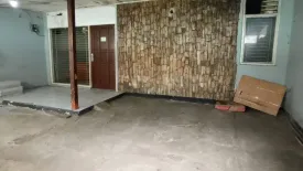 Rumah dijual dengan 4 kamar tidur di Menteng Dalam, Jakarta