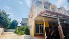 3 Bedroom Townhouse for sale in Baan Kesara Classic Home, Khan Na Yao, Bangkok