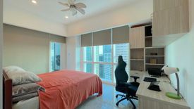 2 Bedroom Condo for sale in EIGHT FORBESTOWN ROAD, Bagong Tanyag, Metro Manila