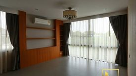 5 Bedroom House for rent in Khlong Tan Nuea, Bangkok