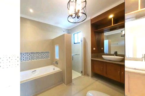 6 Bedroom House for sale in Plainview, Metro Manila near MRT-3 Boni