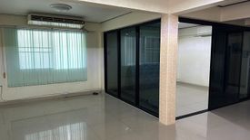 4 Bedroom House for rent in Saphan Sung, Bangkok