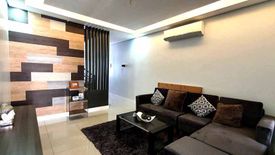 4 Bedroom Townhouse for sale in Central, Metro Manila