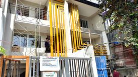 4 Bedroom Townhouse for sale in Central, Metro Manila