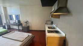 Condo for sale in Poblacion, Metro Manila near MRT-3 Buendia