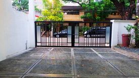 5 Bedroom House for sale in San Lorenzo, Metro Manila near MRT-3 Ayala