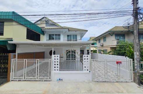 5 Bedroom House for sale in Lat Sawai, Pathum Thani