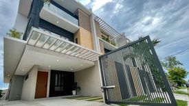 4 Bedroom House for sale in Western Bicutan, Metro Manila