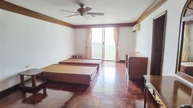 3 Bedroom Apartment for rent in Khlong Tan Nuea, Bangkok