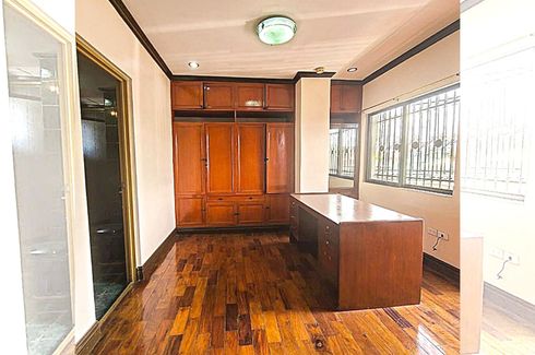 10 Bedroom Condo for sale in Santa Mesa, Metro Manila near LRT-2 V. Mapa