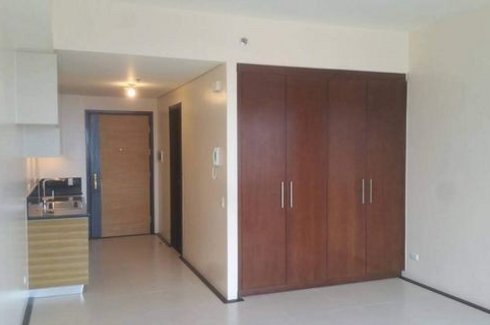 Condo for rent in Greenhills, Metro Manila near MRT-3 Santolan