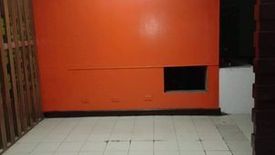 Commercial for rent in Urdaneta, Metro Manila near MRT-3 Ayala