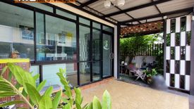 3 Bedroom Townhouse for sale in Villette Lite Pattanakarn 38, Suan Luang, Bangkok