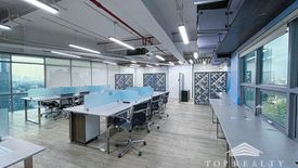 Commercial for sale in Urdaneta, Metro Manila near MRT-3 Buendia