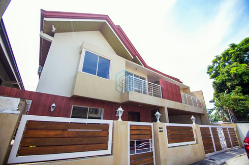 5 Bedroom House for Sale or Rent in Talon Dos, Metro Manila