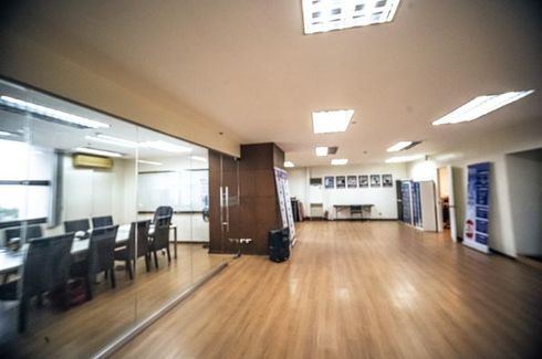Office for sale in Urdaneta, Metro Manila near MRT-3 Ayala